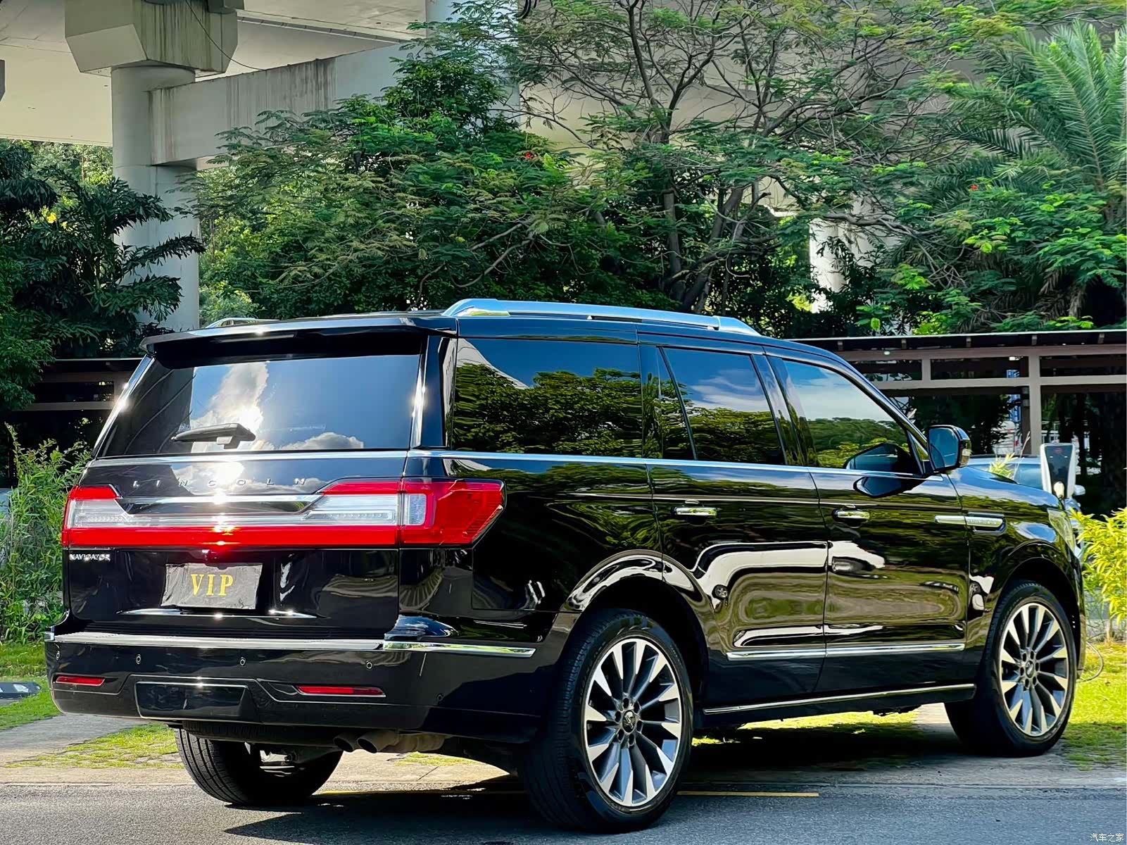 Lincoln Navigator, 2020 3