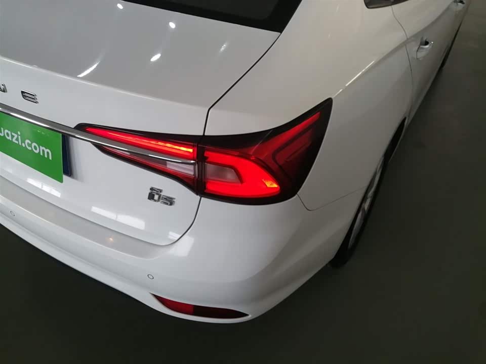 Roewe i5
