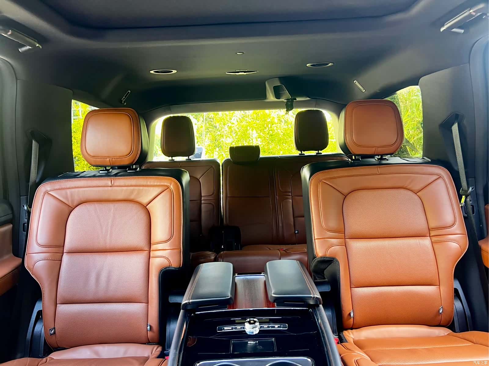 Lincoln Navigator, 2020 19