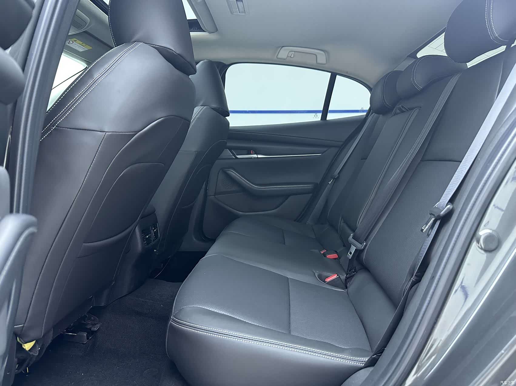 Mazda Mazda3, 2022 9