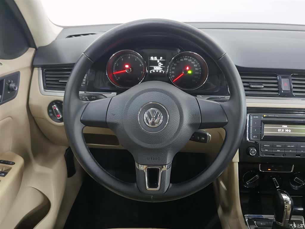 Volkswagen Bora, 2015 11