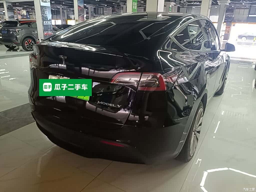 Tesla Model Y, 2021 7