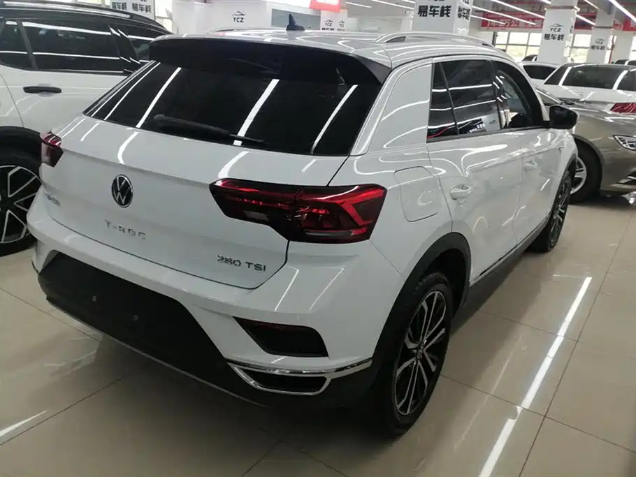 Volkswagen T-ROC exploring Songs