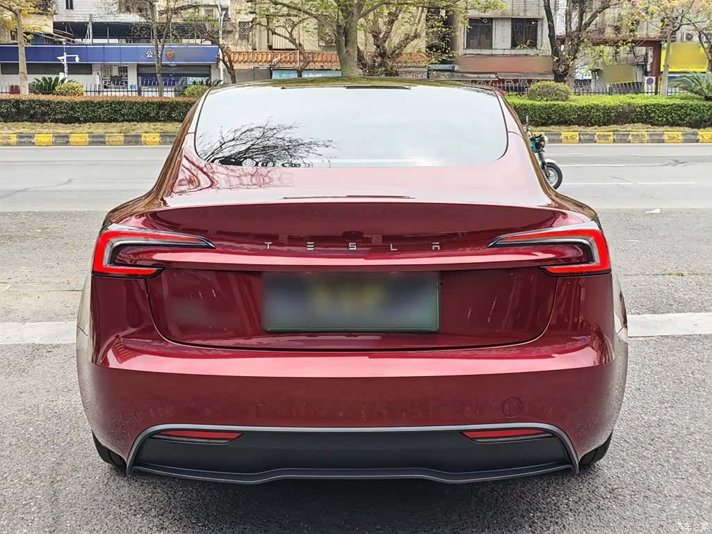 Tesla Model 3, 2024 6