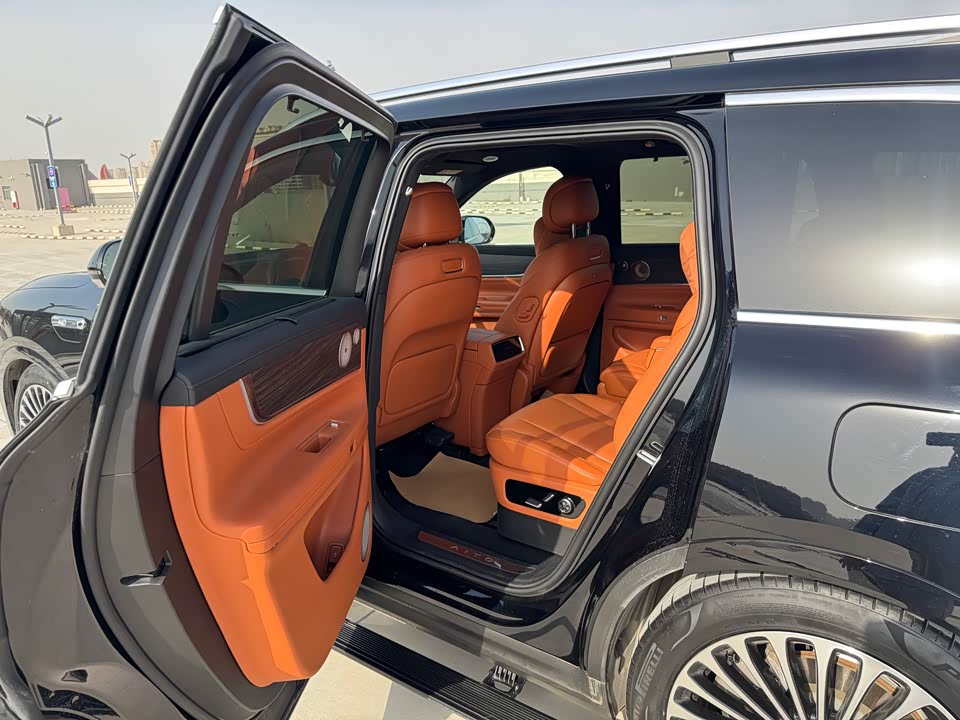 AITO Ask the world M9