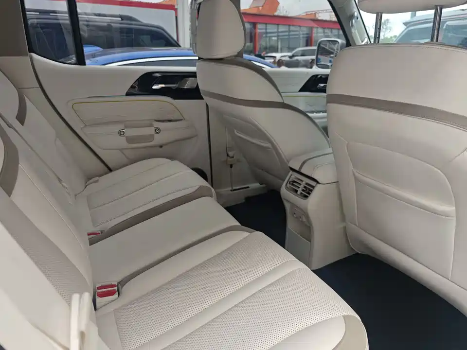 CrossBoundary Co-creation tank 300