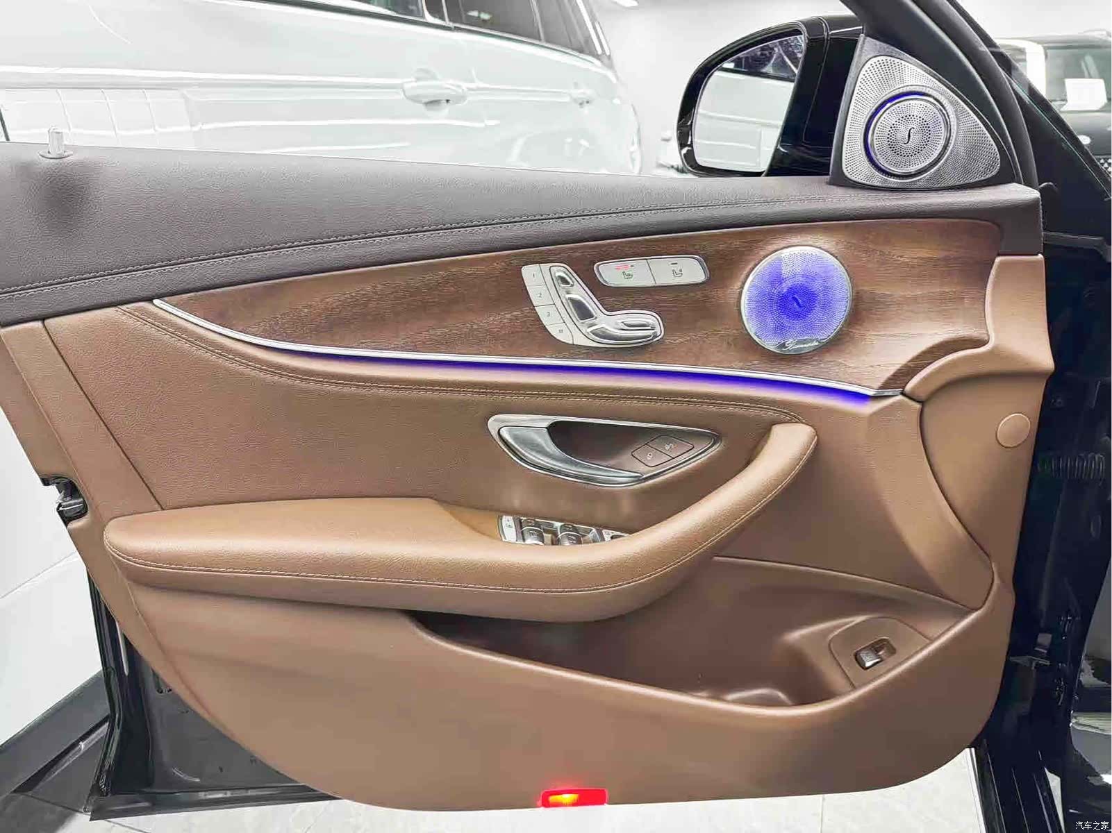 Mercedes-Benz E-Class, 2023 12
