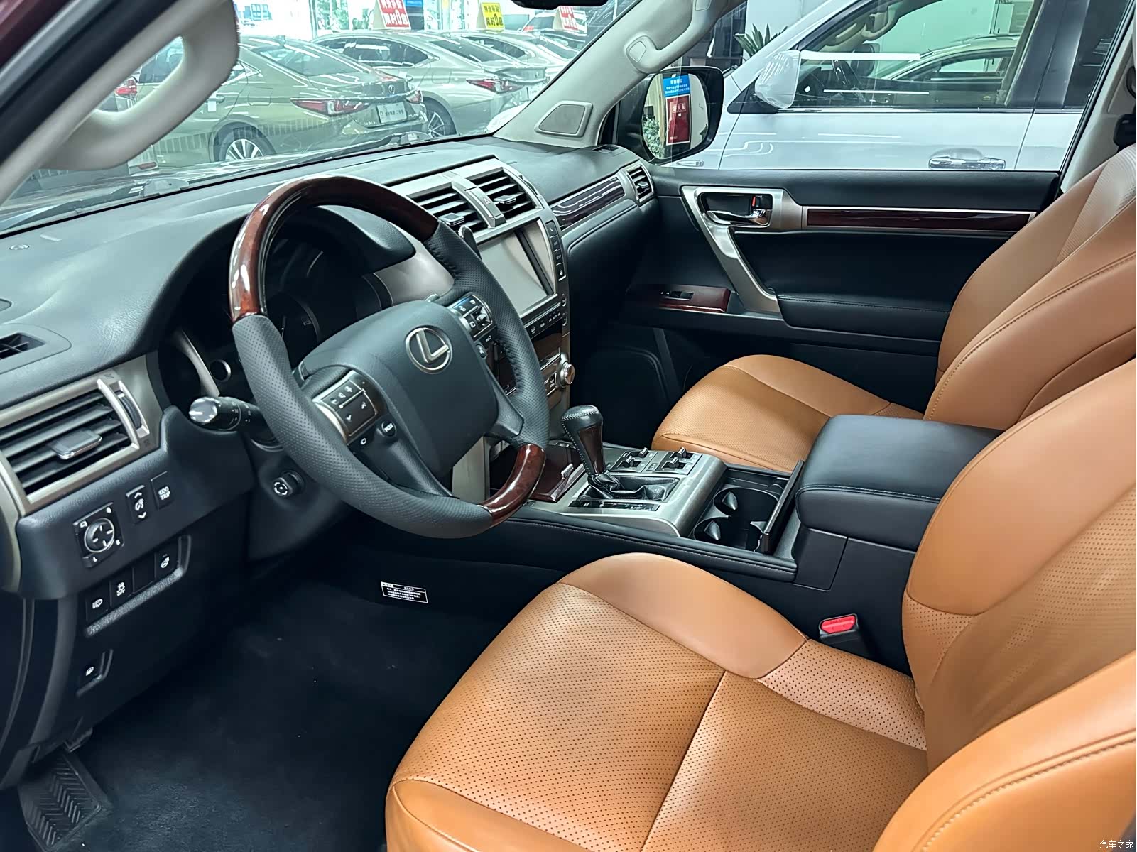 Lexus GX, 2015 10