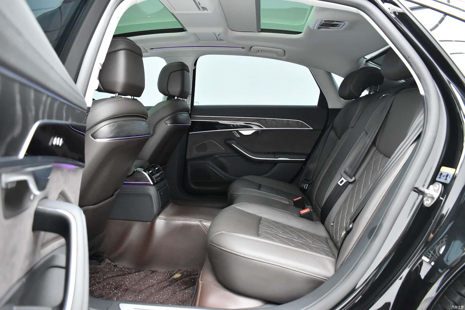 Audi A8L, 2024 19