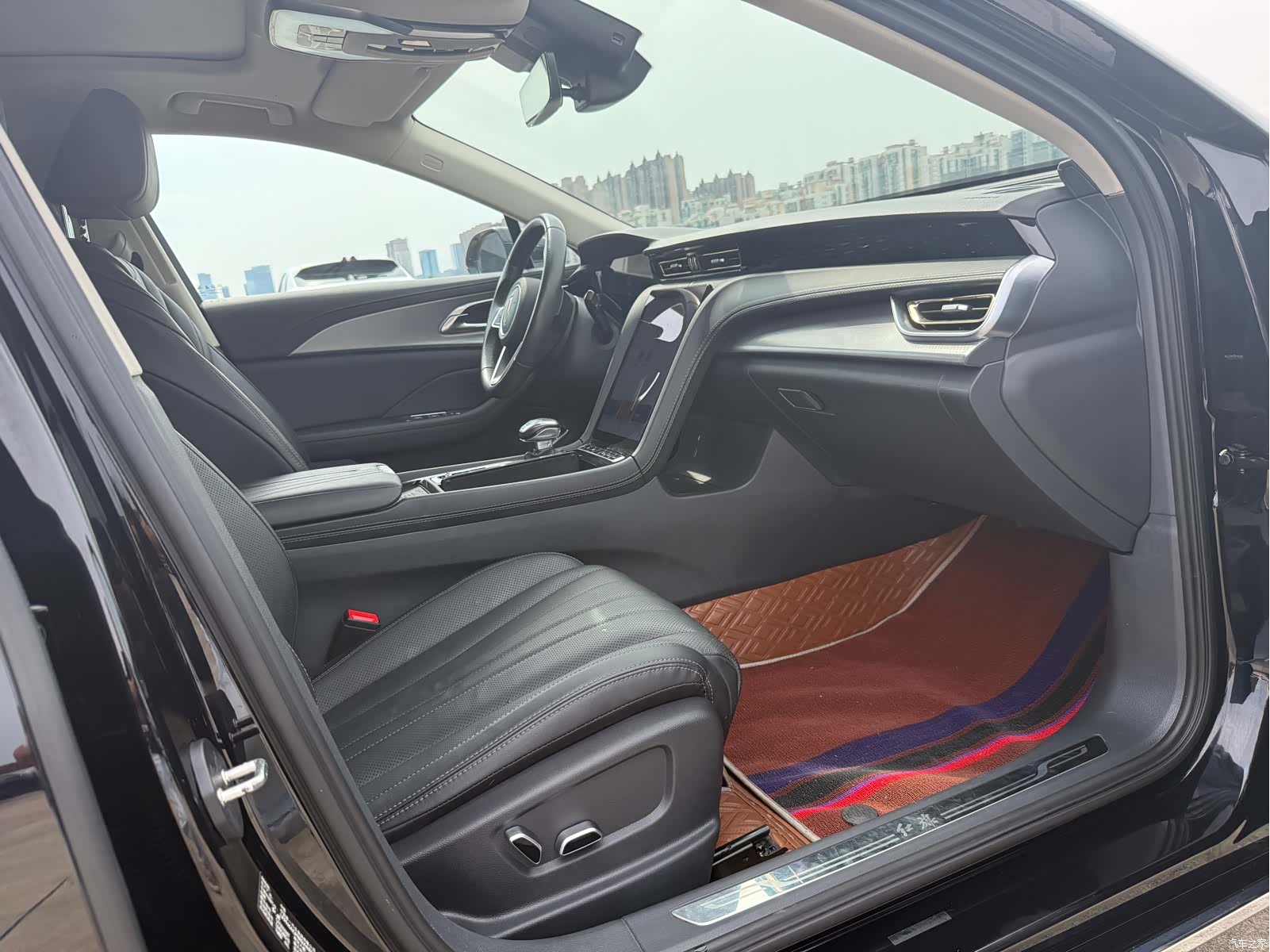 Hongqi H5, 2022 8