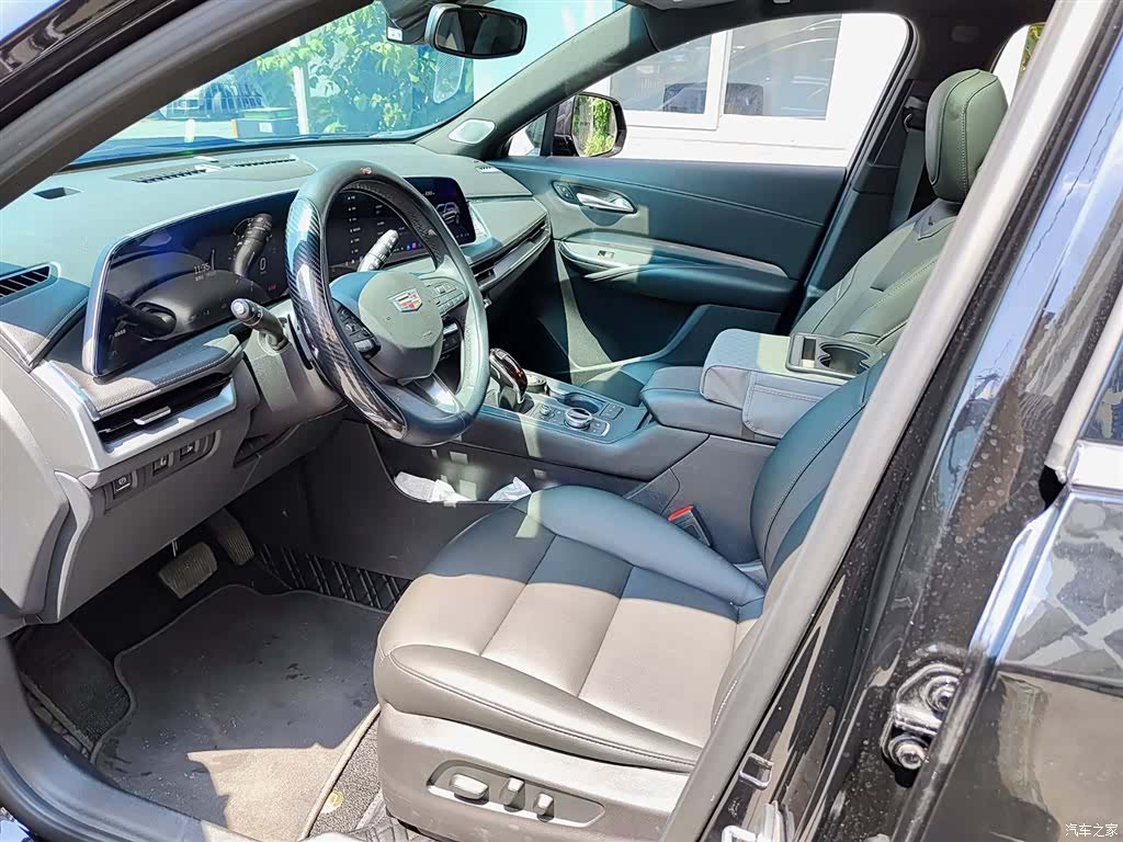 Cadillac XT4, 2024 7