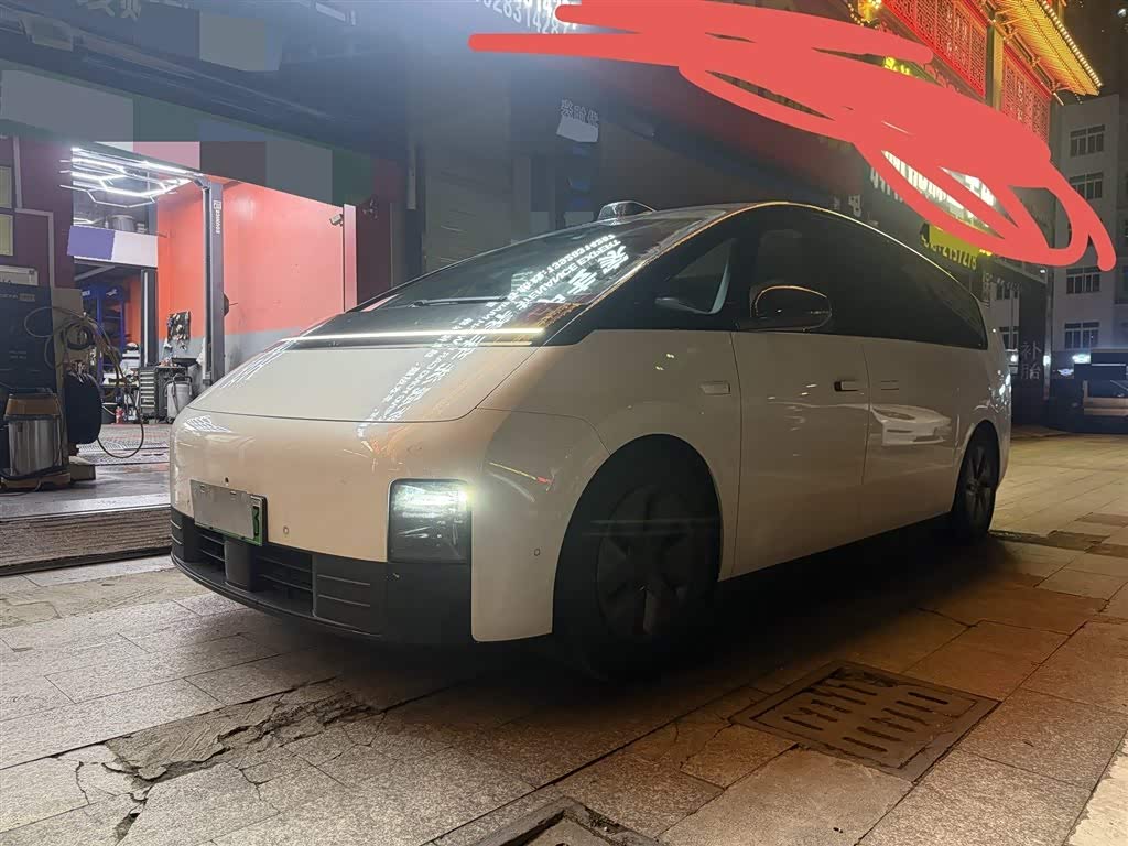 Li Auto MEGA