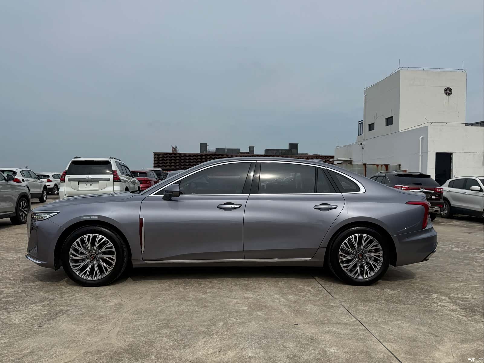 Hongqi H5, 2022 16