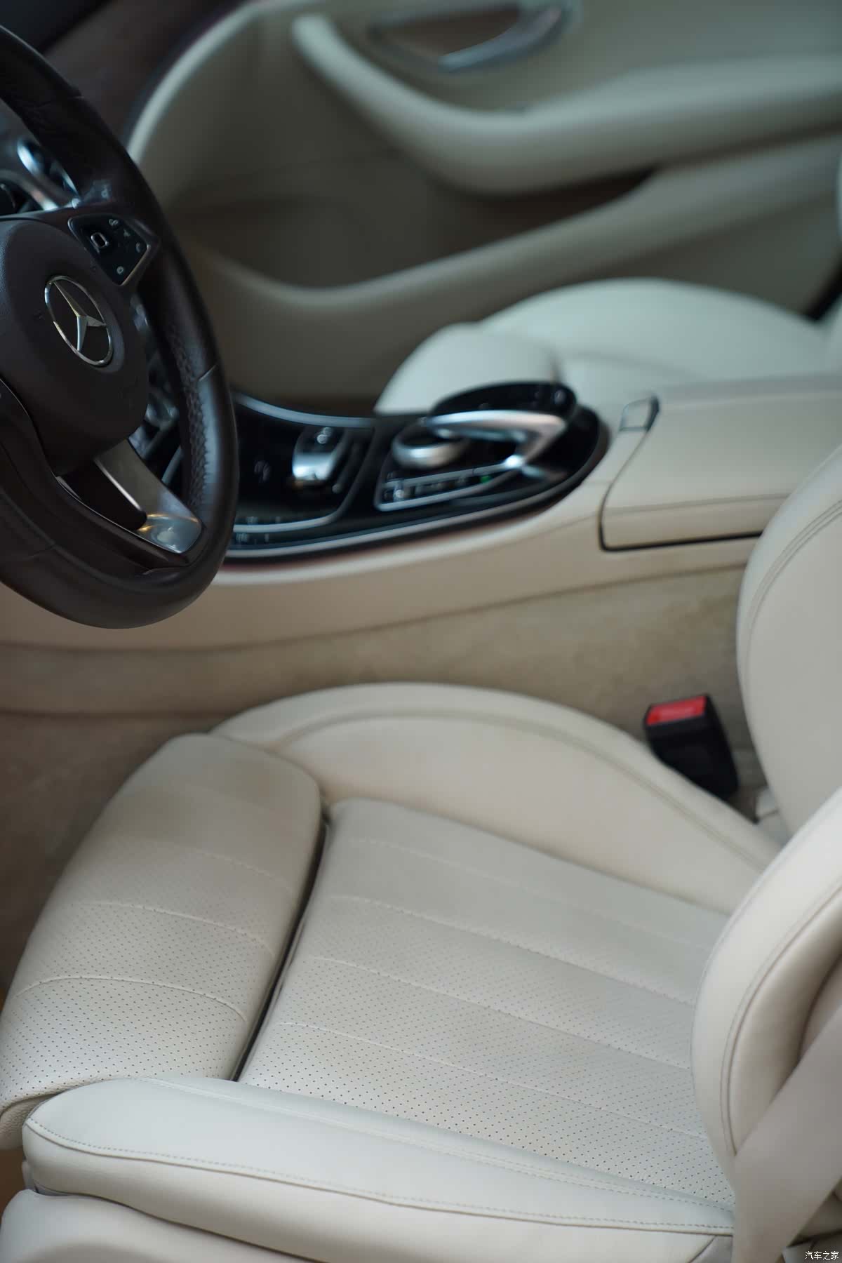 Mercedes-Benz E-Class, 2016 6