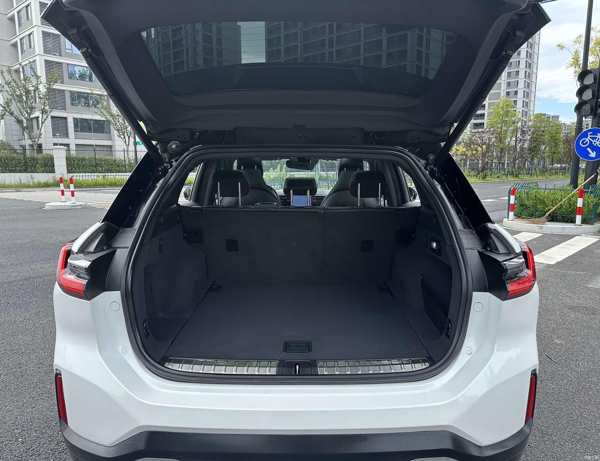 NIO ES6, 2023 25
