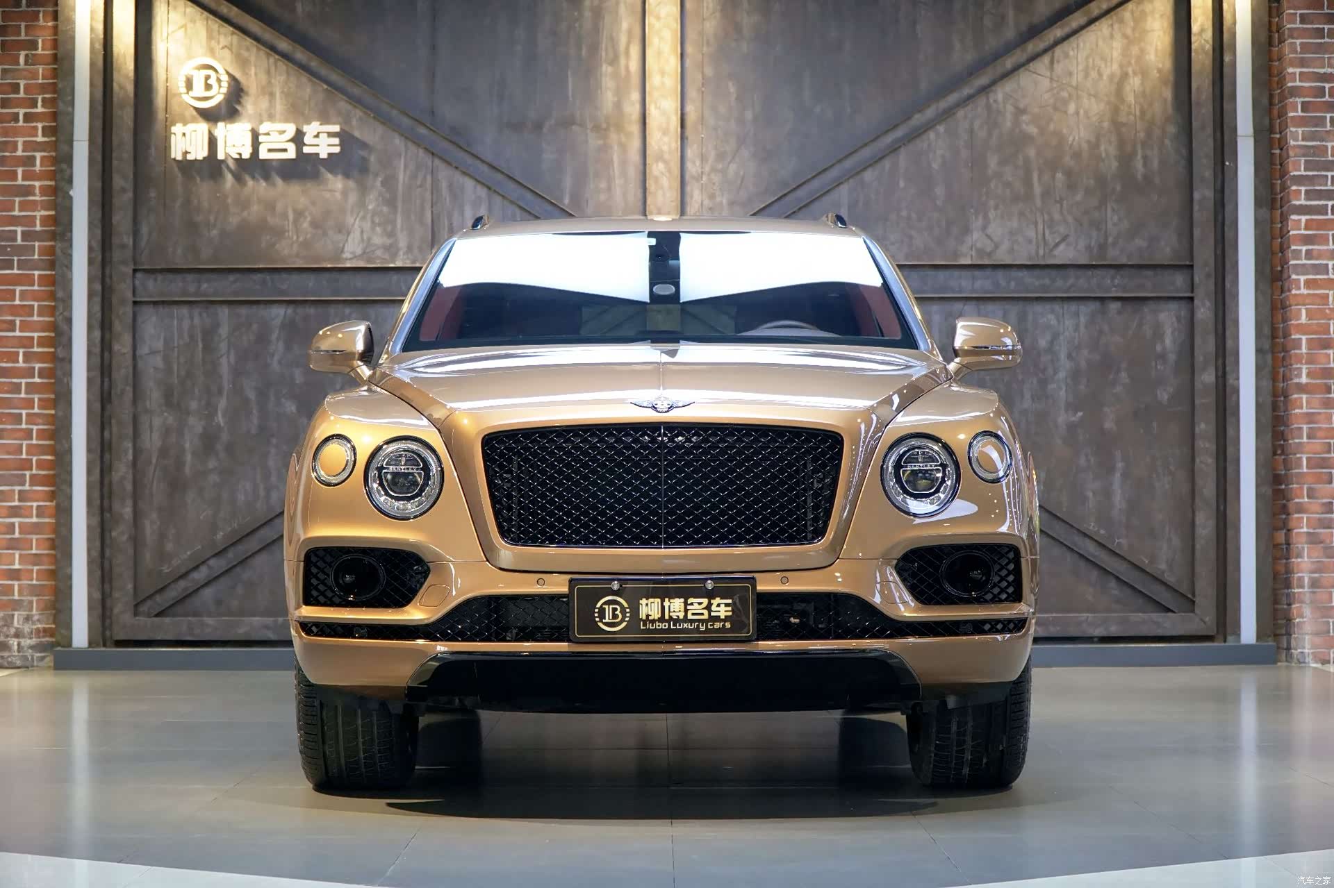 Bentley Bentayga, 2019 4