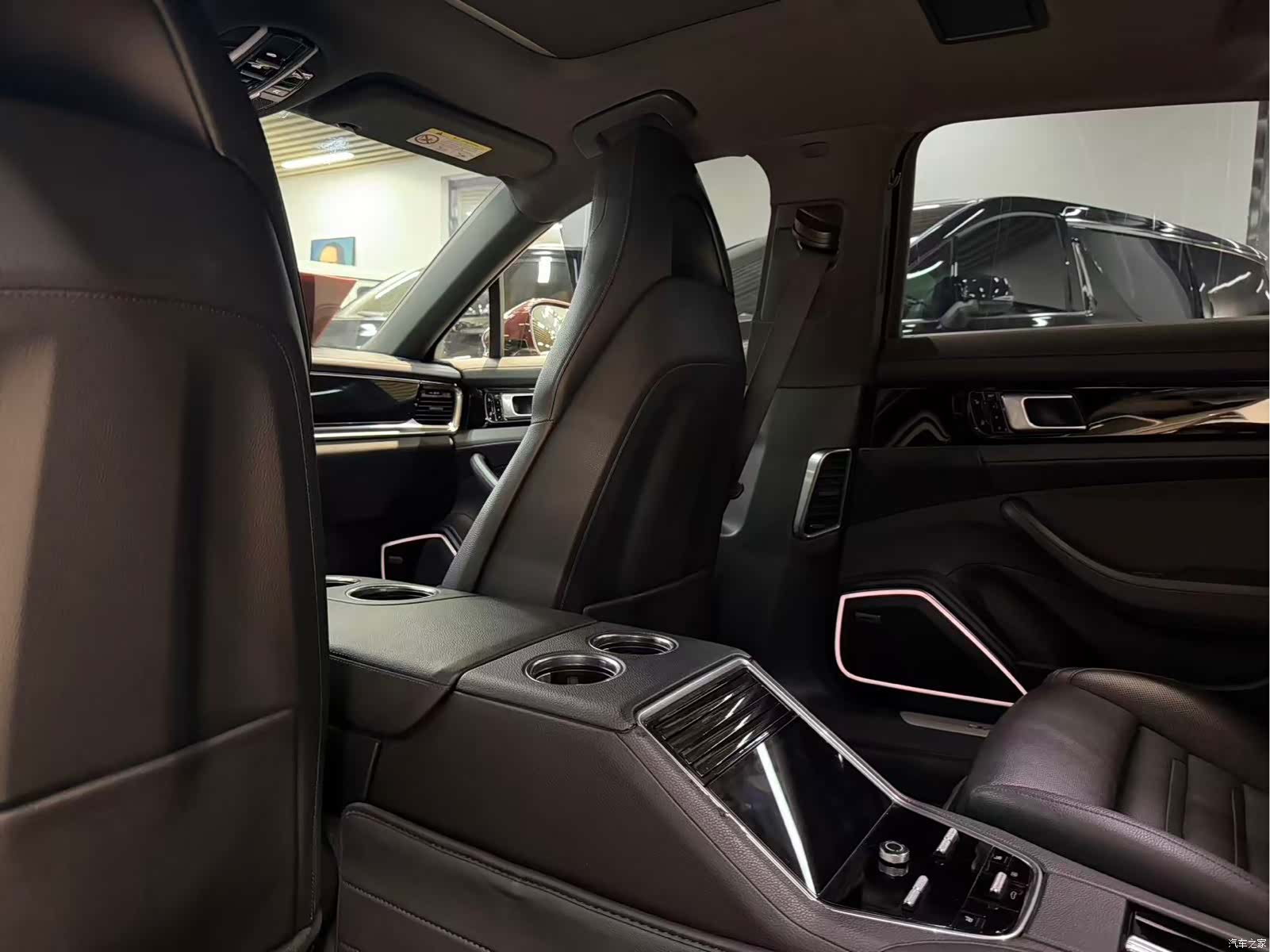 Porsche Panamera, 2018 10