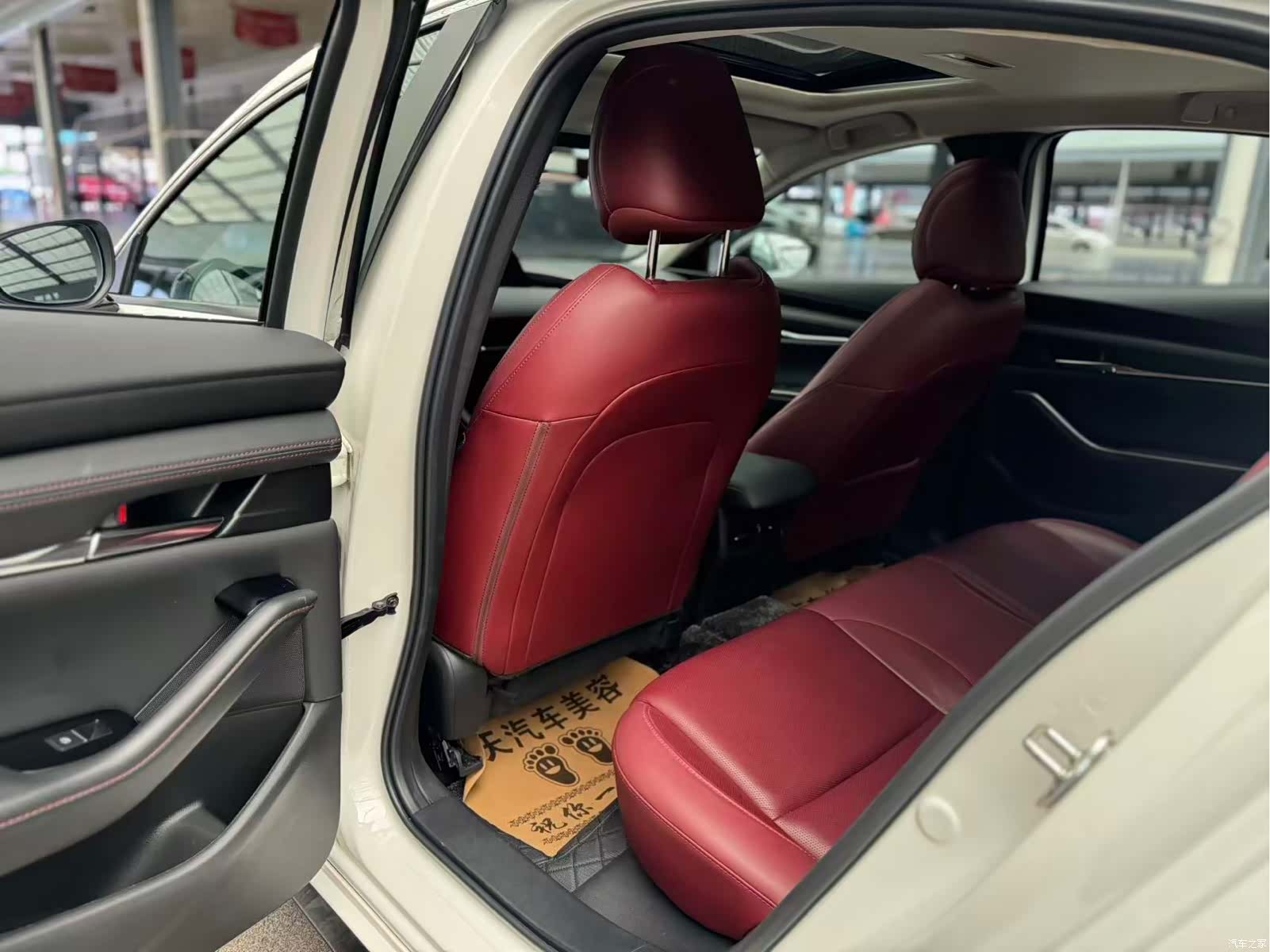 Mazda Mazda3, 2024 6
