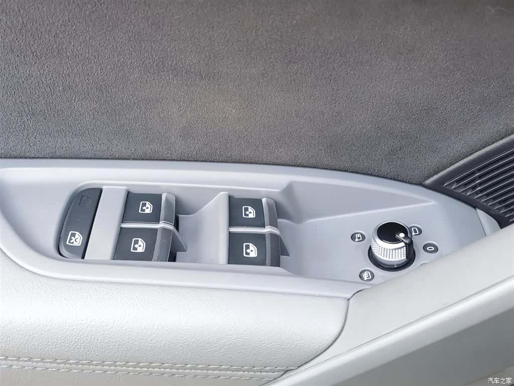 Audi Q5L, 2022 30