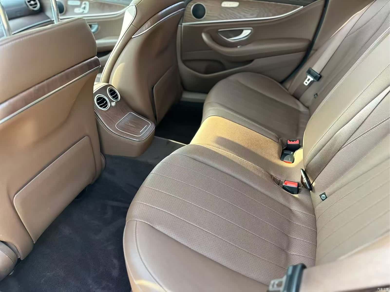 Mercedes-Benz E-Class, 2023 8
