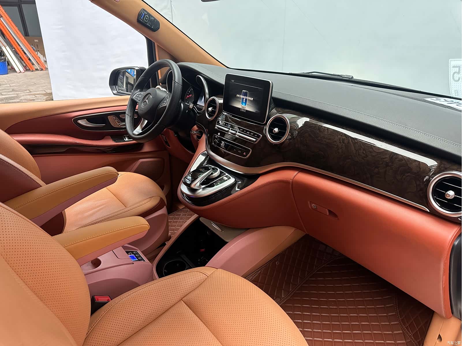 Mercedes-Benz V-Class, 2019 8