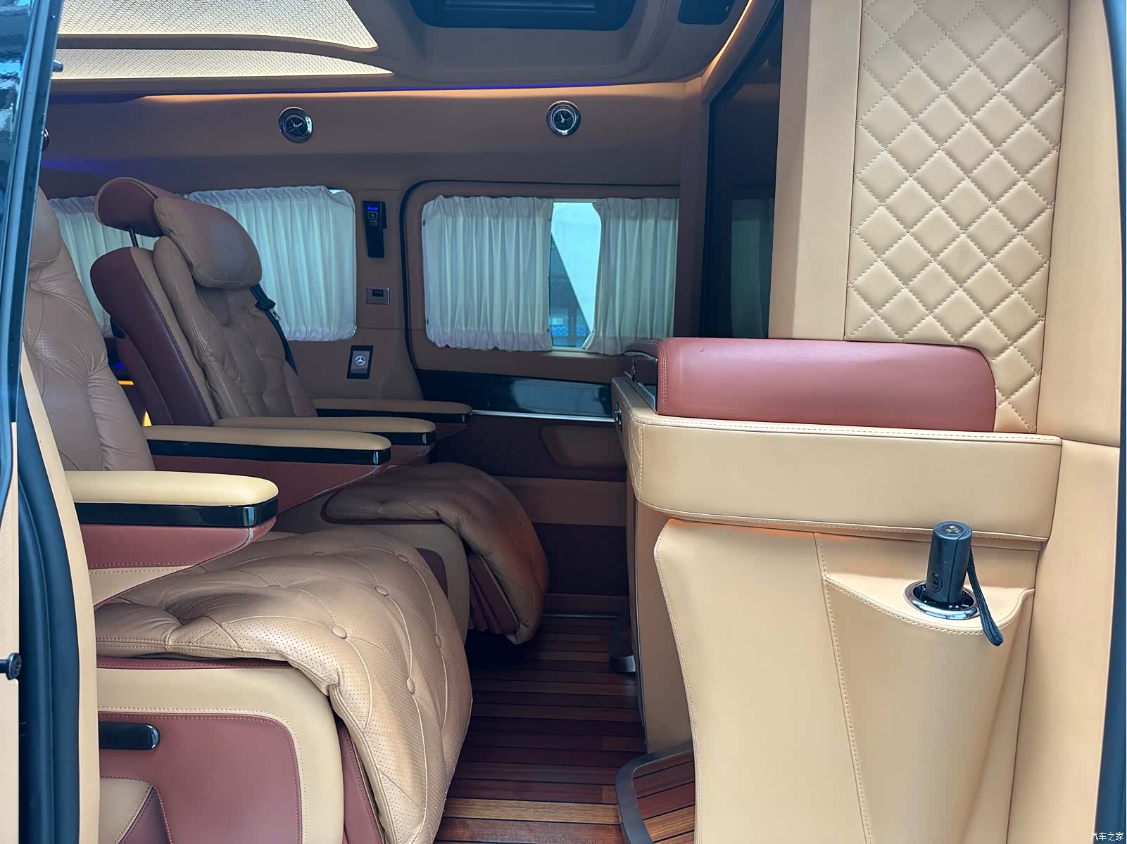 Mercedes-Benz V-Class, 2019 18