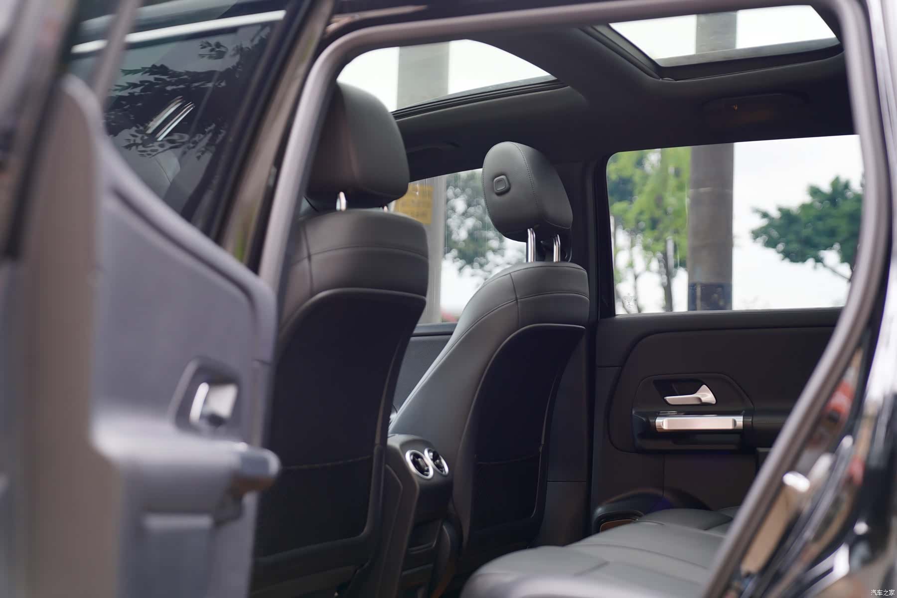 Mercedes-Benz GLB, 2021 14