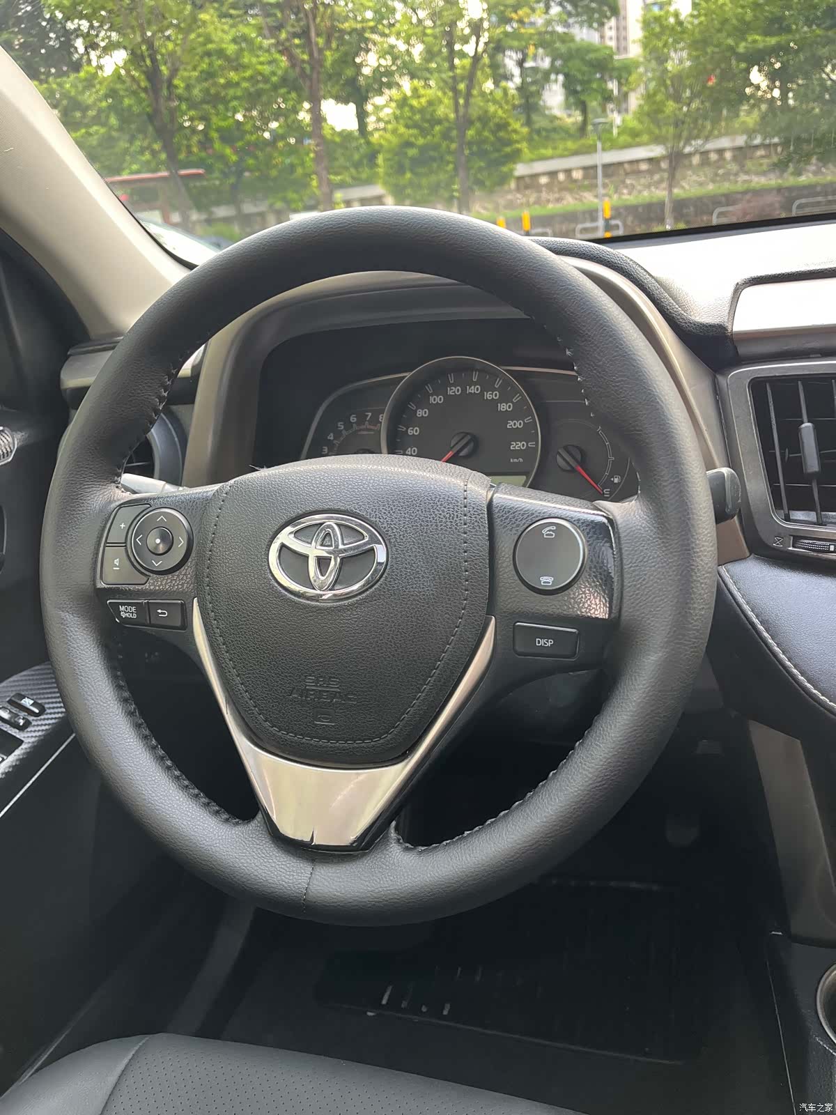 Toyota RAV4, 2014 9