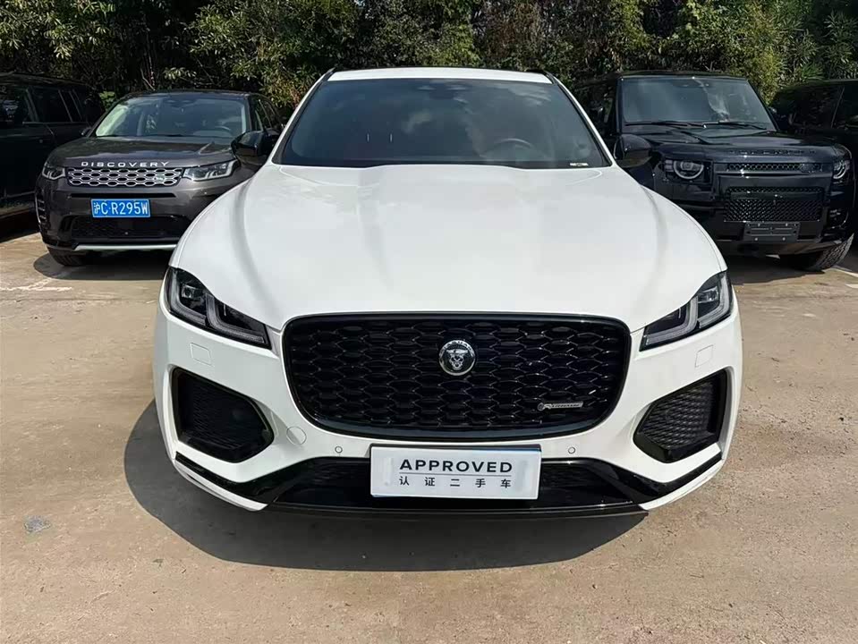 Jaguar F-PACE
