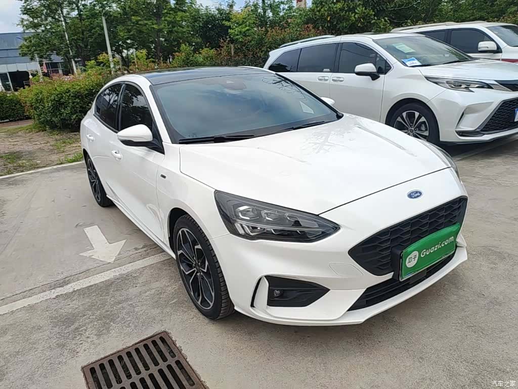 Ford Focus, 2021 4