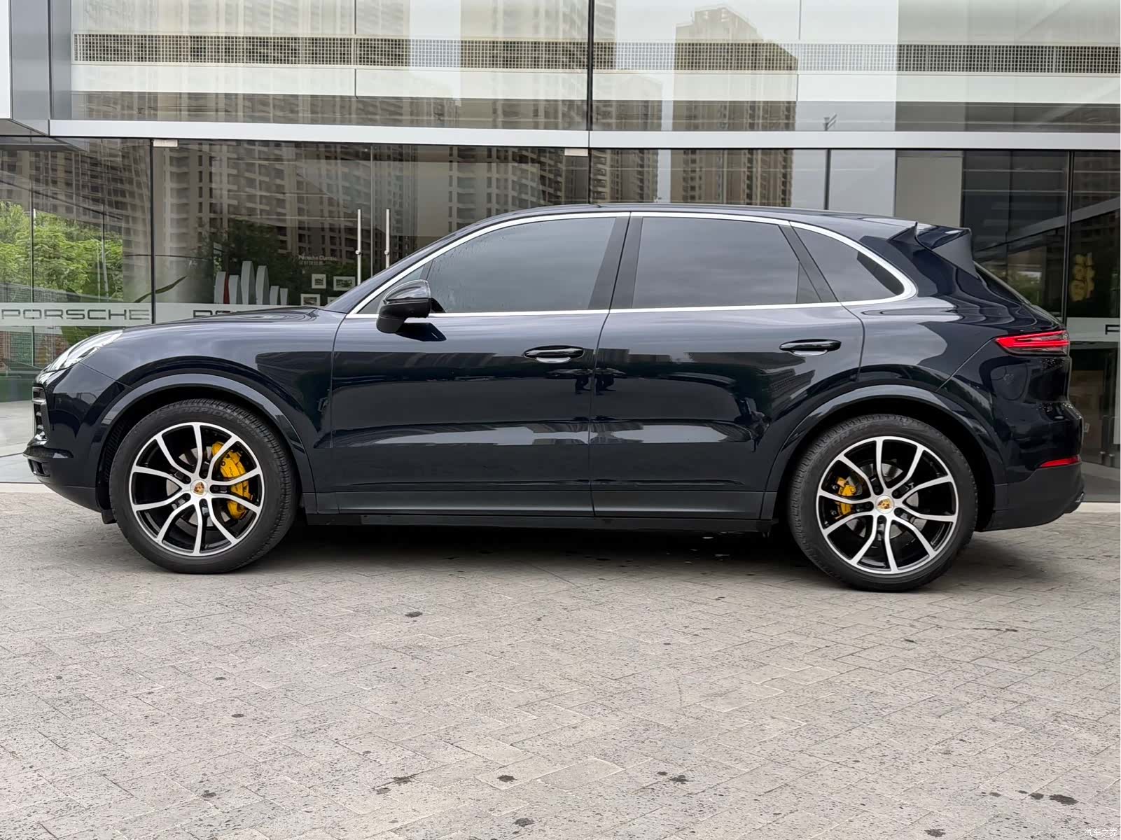 Porsche Cayenne, 2022 3