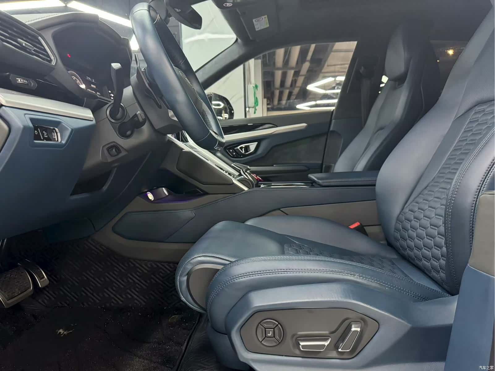 Lamborghini Urus, 2020 4