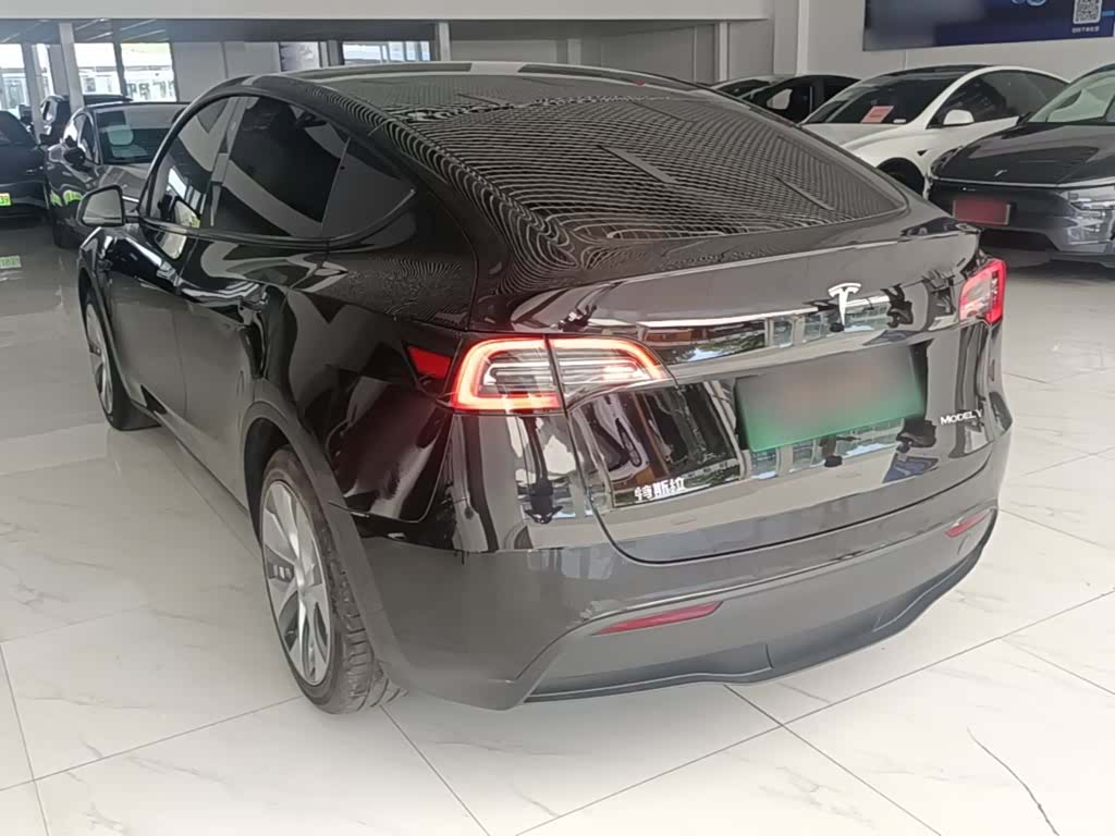 Tesla Model Y, 2023 все фото