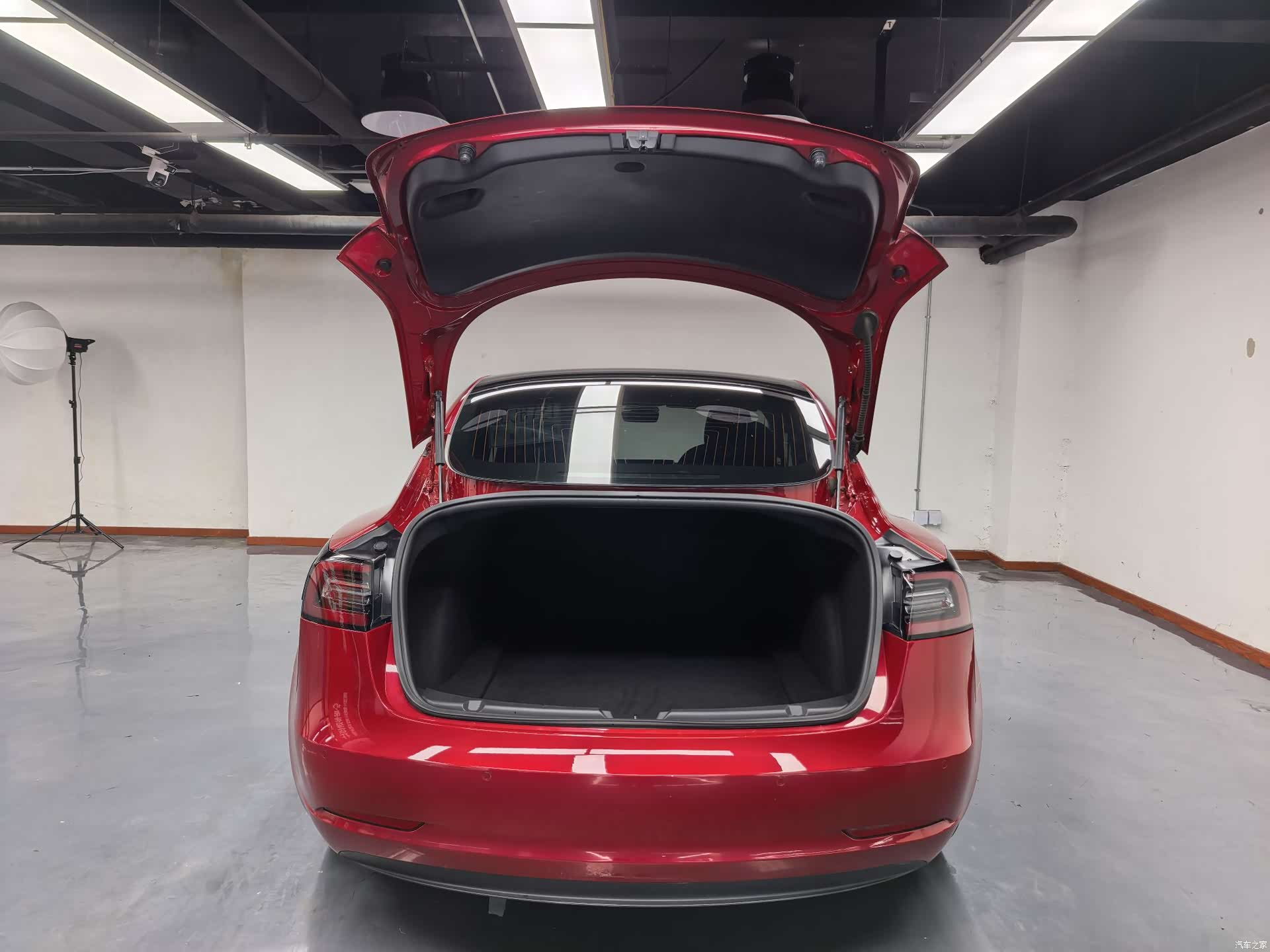 Tesla Model 3, 2020 11