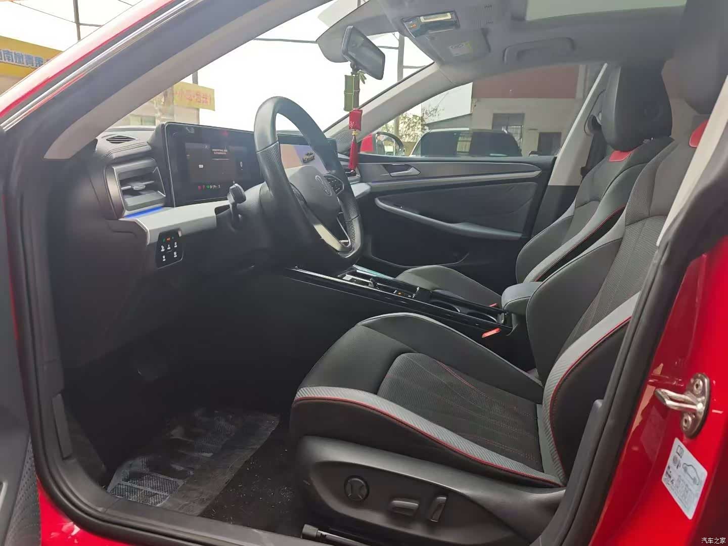 Volkswagen Lamando, 2022 3