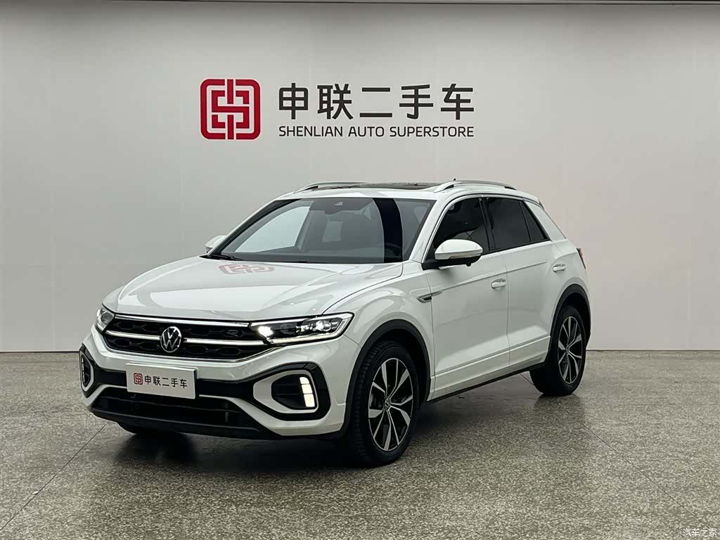 Volkswagen T-ROC, 2024 1