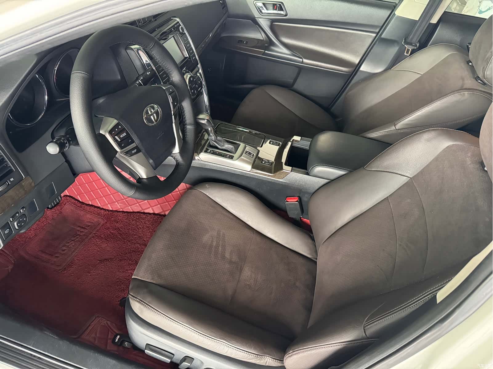Toyota 2.5V, 2016 6