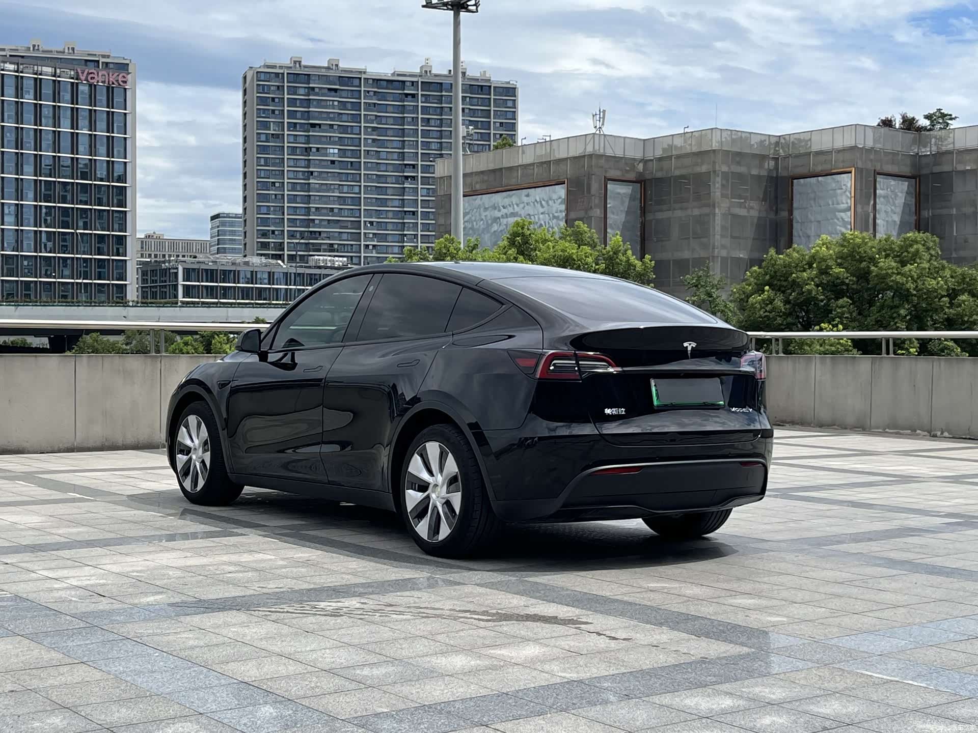 Tesla Model Y, 2021 15