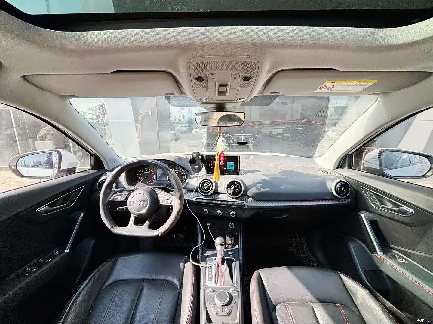 Audi Q2L, 2023 7