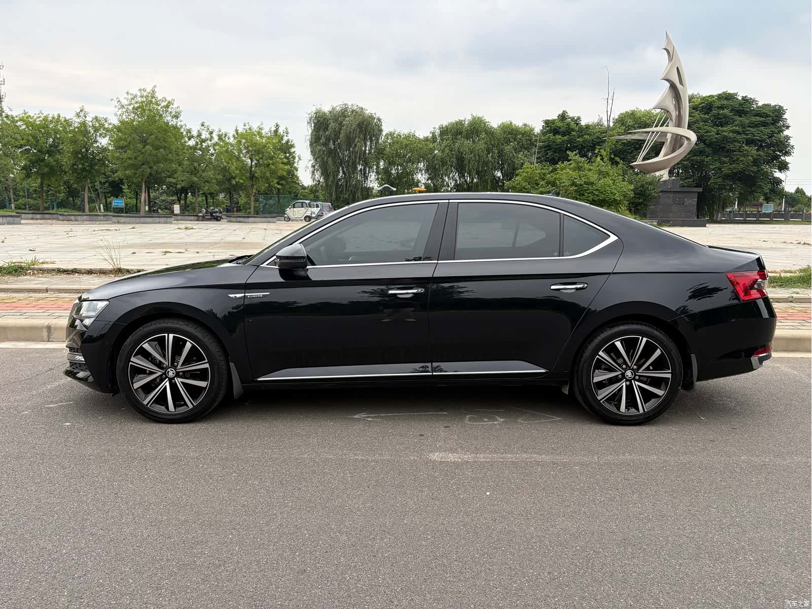 Skoda Superb, 2023 8