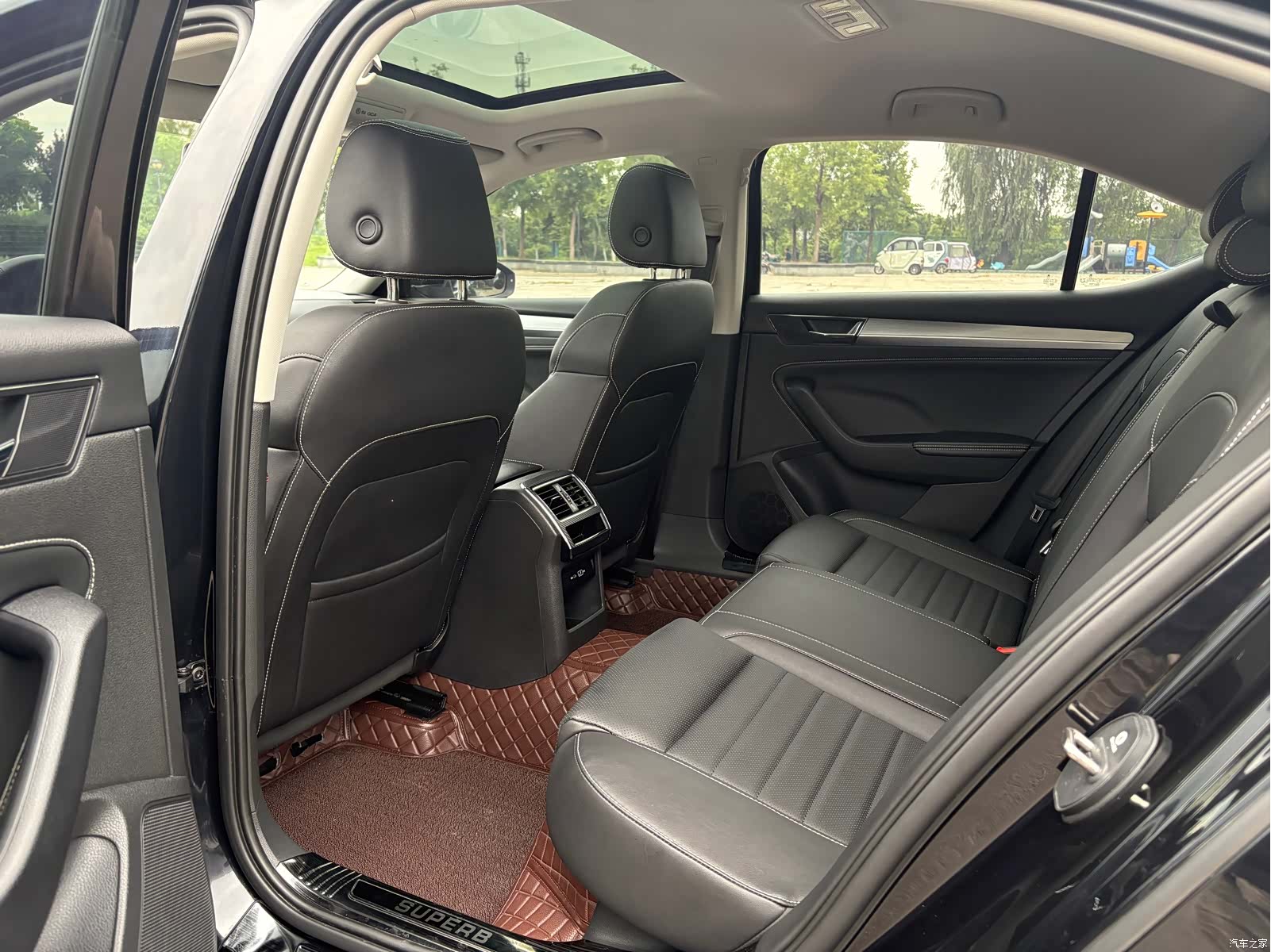 Skoda Superb, 2023 10