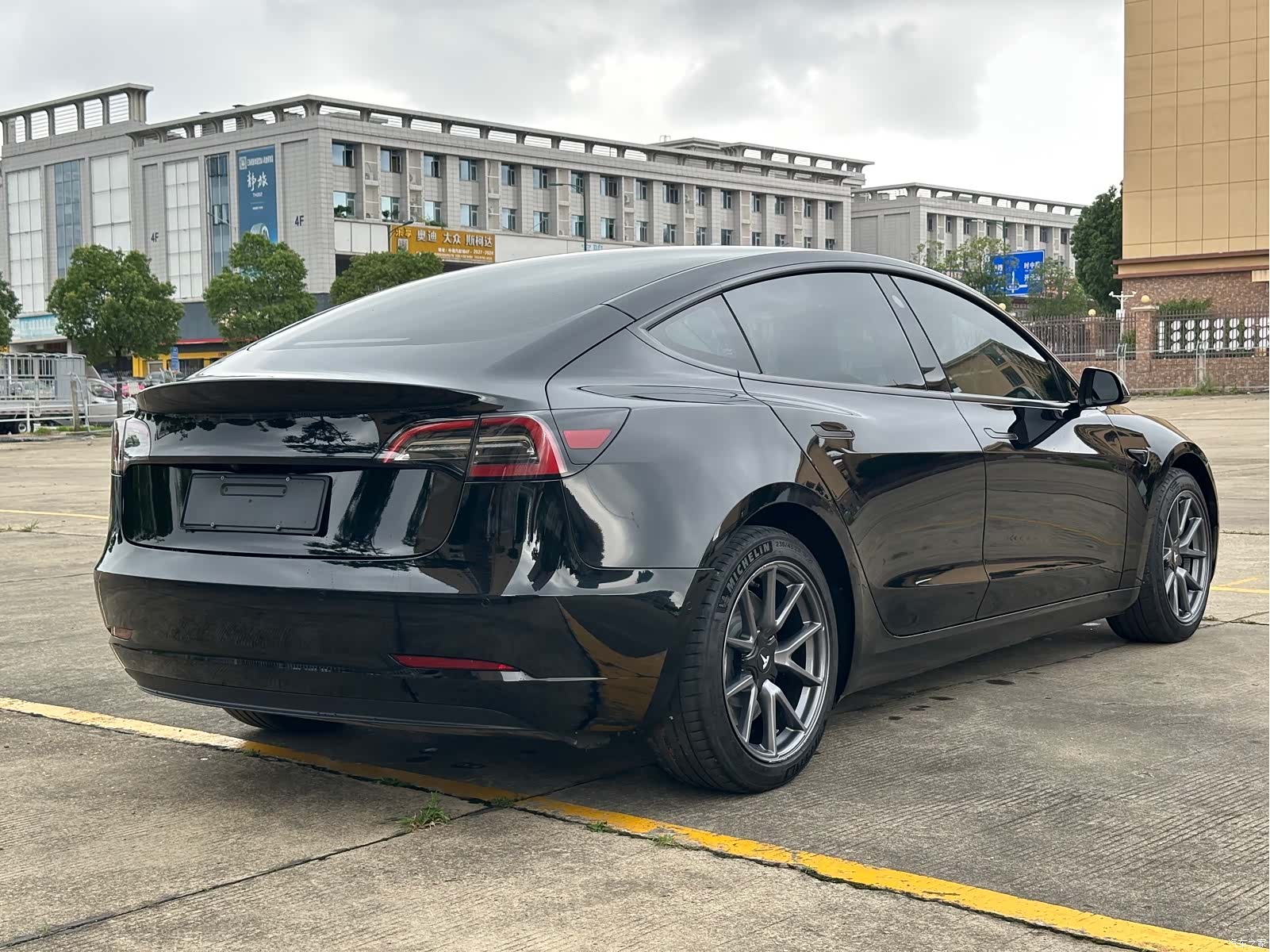 Tesla Model 3, 2023 10