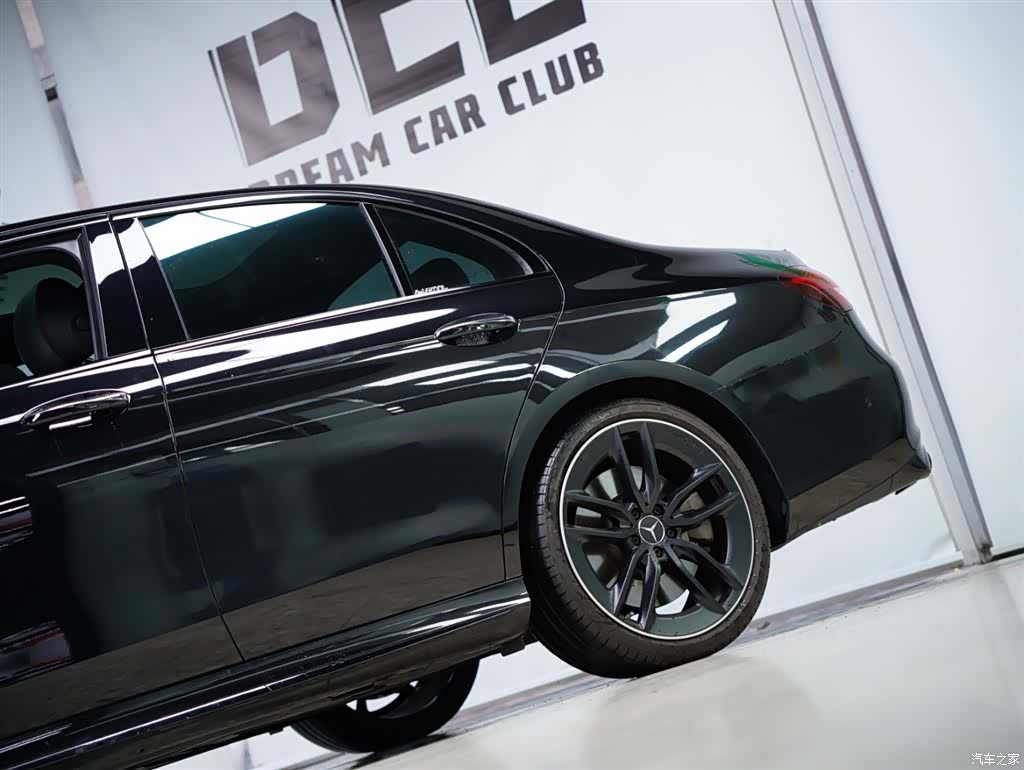 Mercedes-Benz E-Class, 2023 25