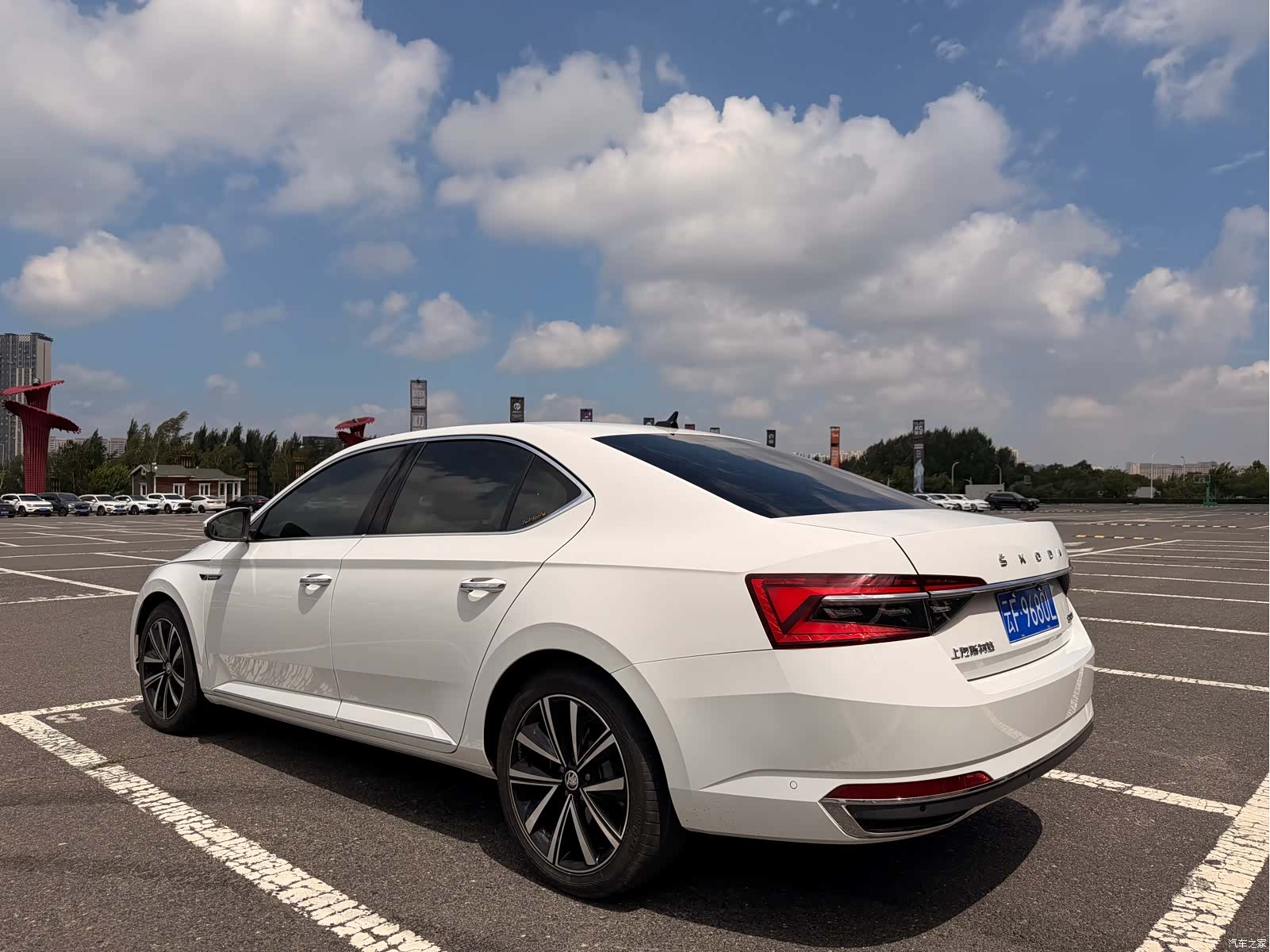 Skoda Superb, 2023 4