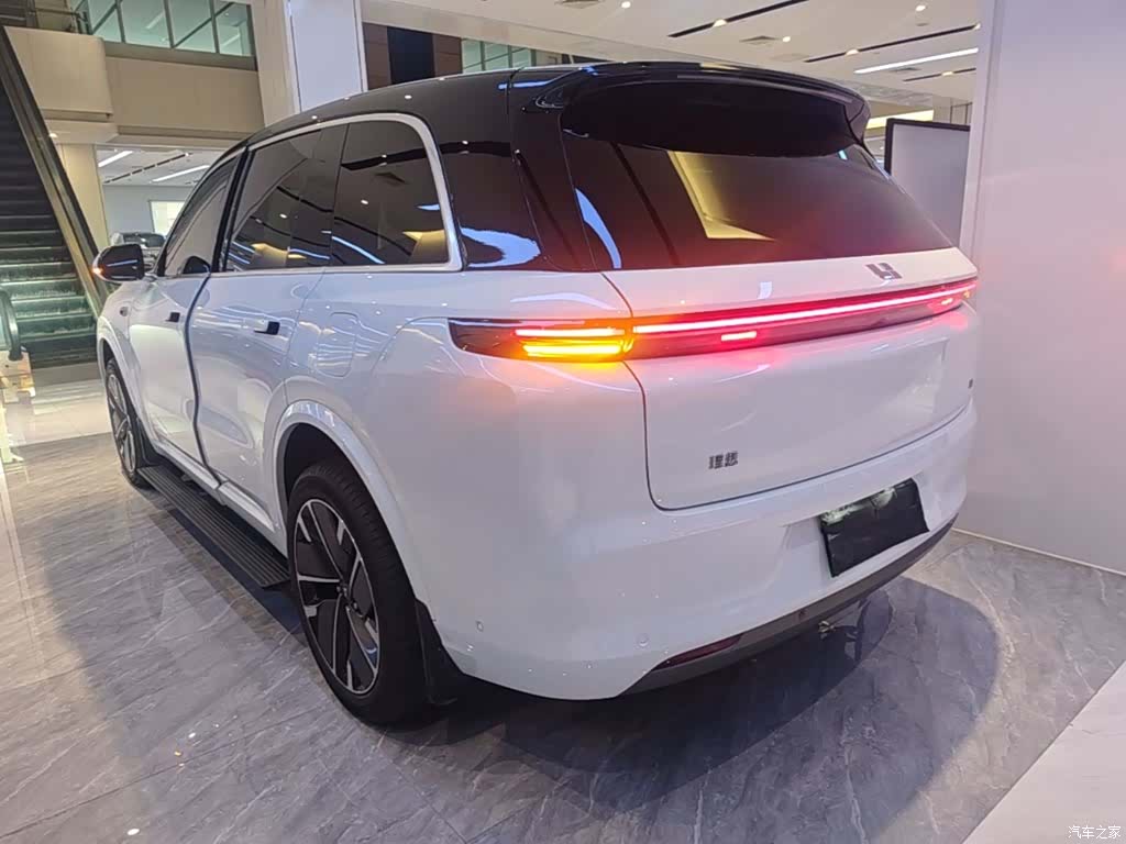 Li Auto L8, 2025 все фото