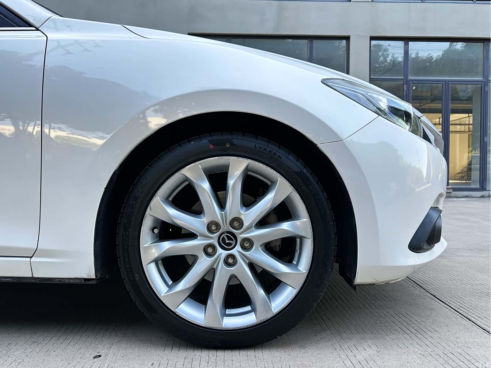 Mazda Mazda3, 2015 11