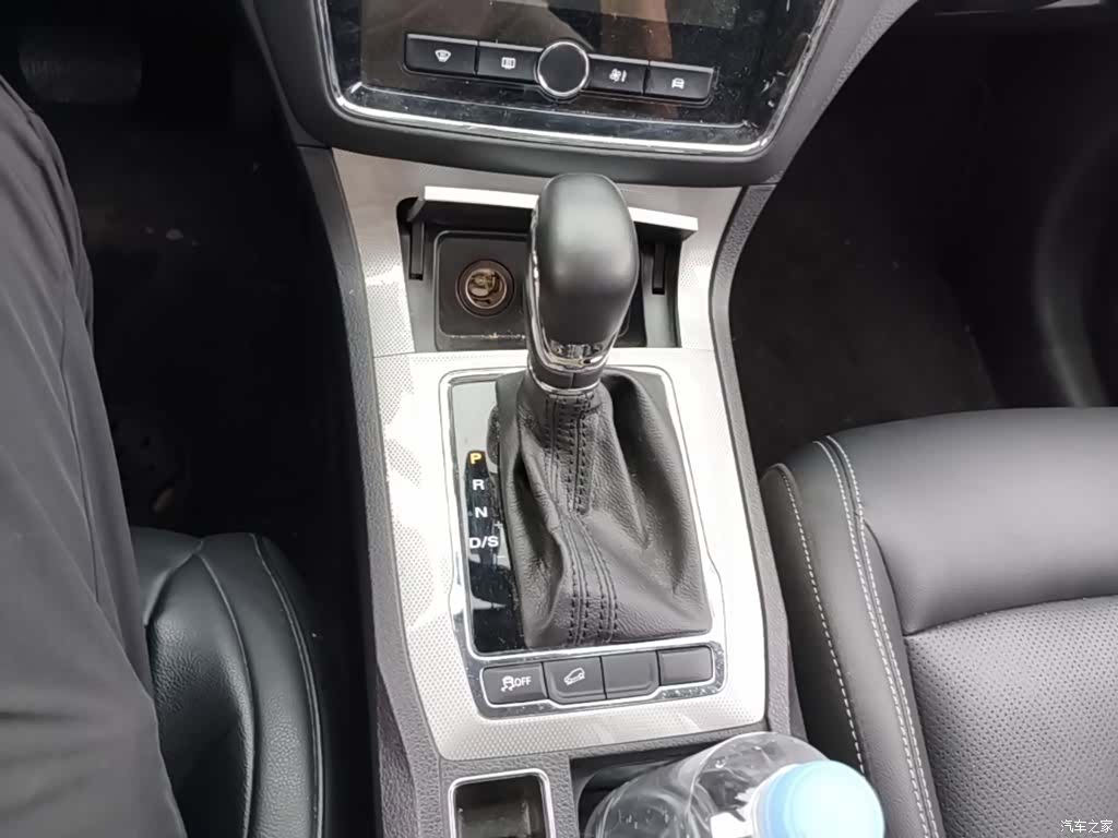 Roewe RX5, 2020 14