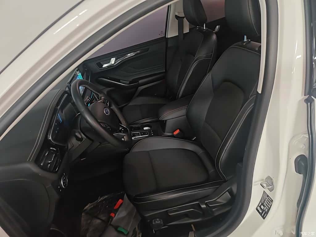 Ford Focus, 2021 15