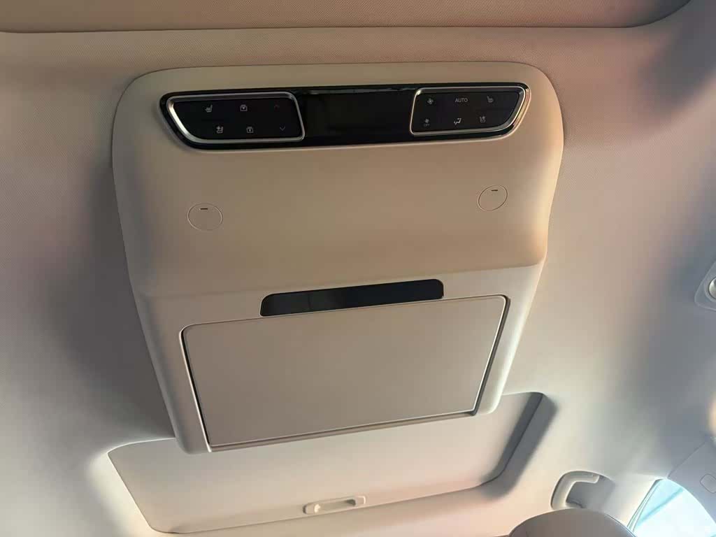 Trumpchi E8, 2024 23
