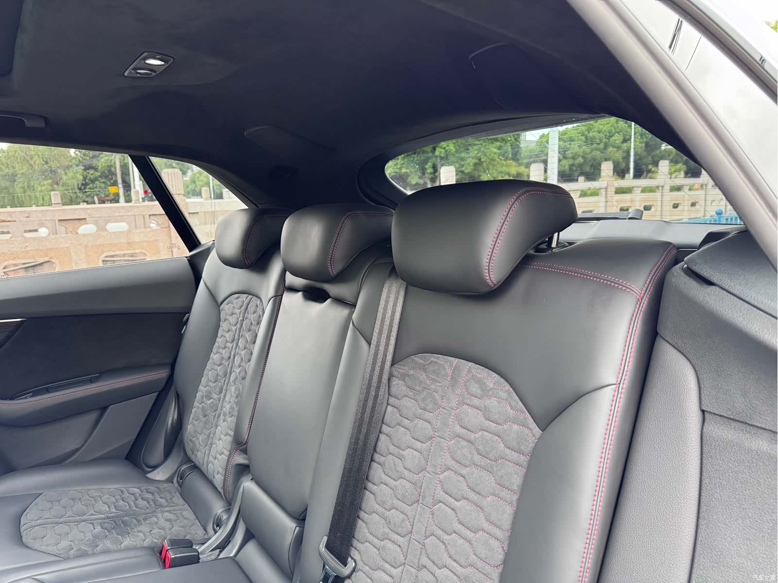 Audi Q8, 2021 10